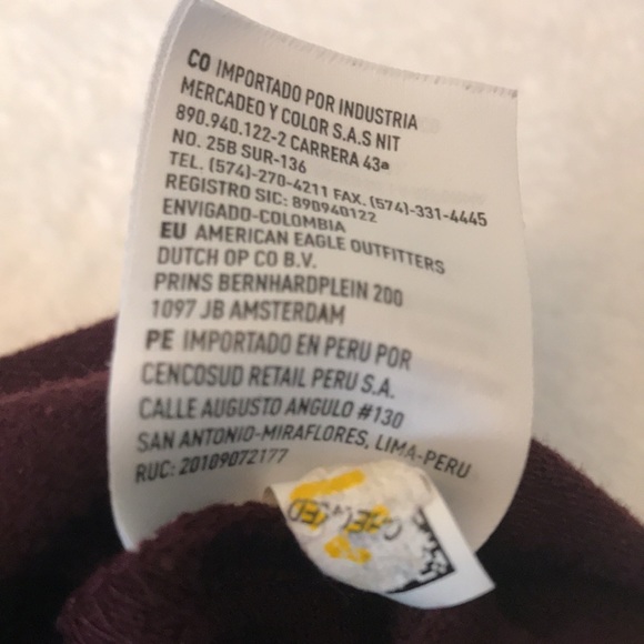 COPY - Maroon colored American Eagle outfitters collared shirt. - Picture 4 of 4